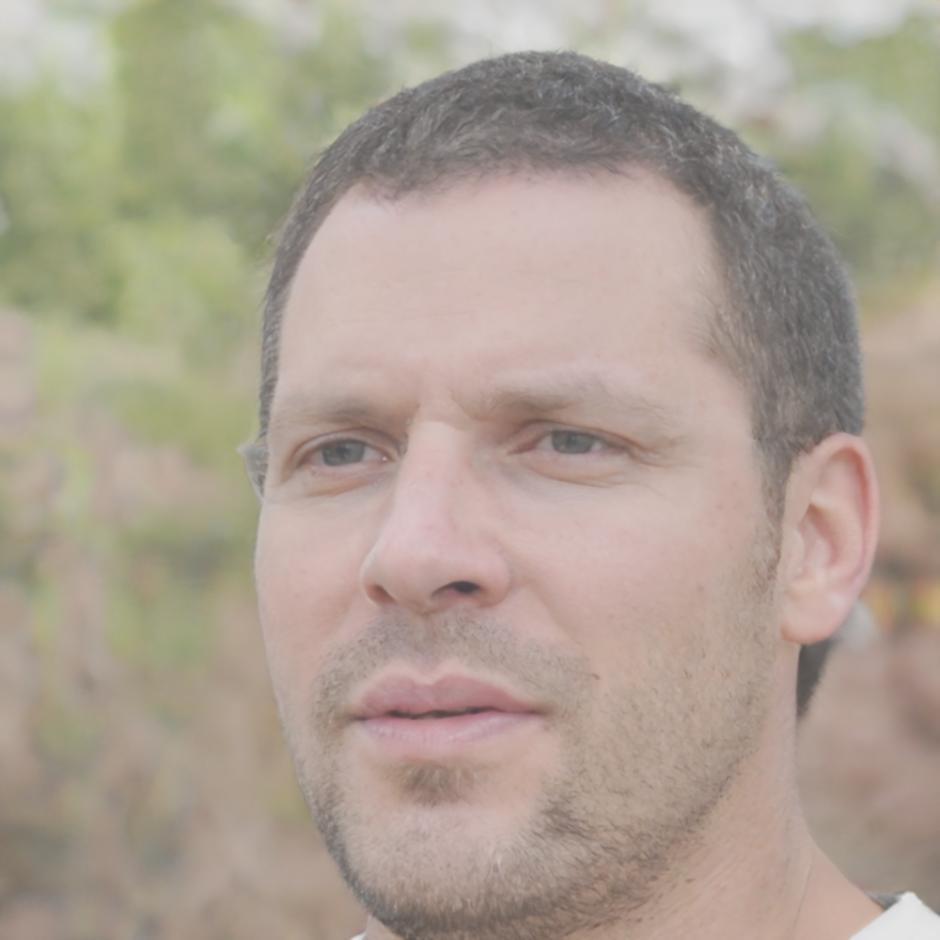 Camden Fletcher, tesivivozarihion co-founder and program development lead